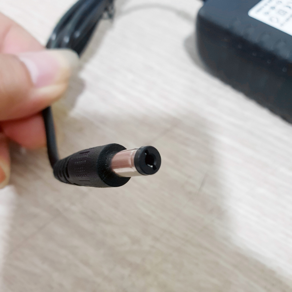 Adapter 12V/2A jack 5.5x2.1mm