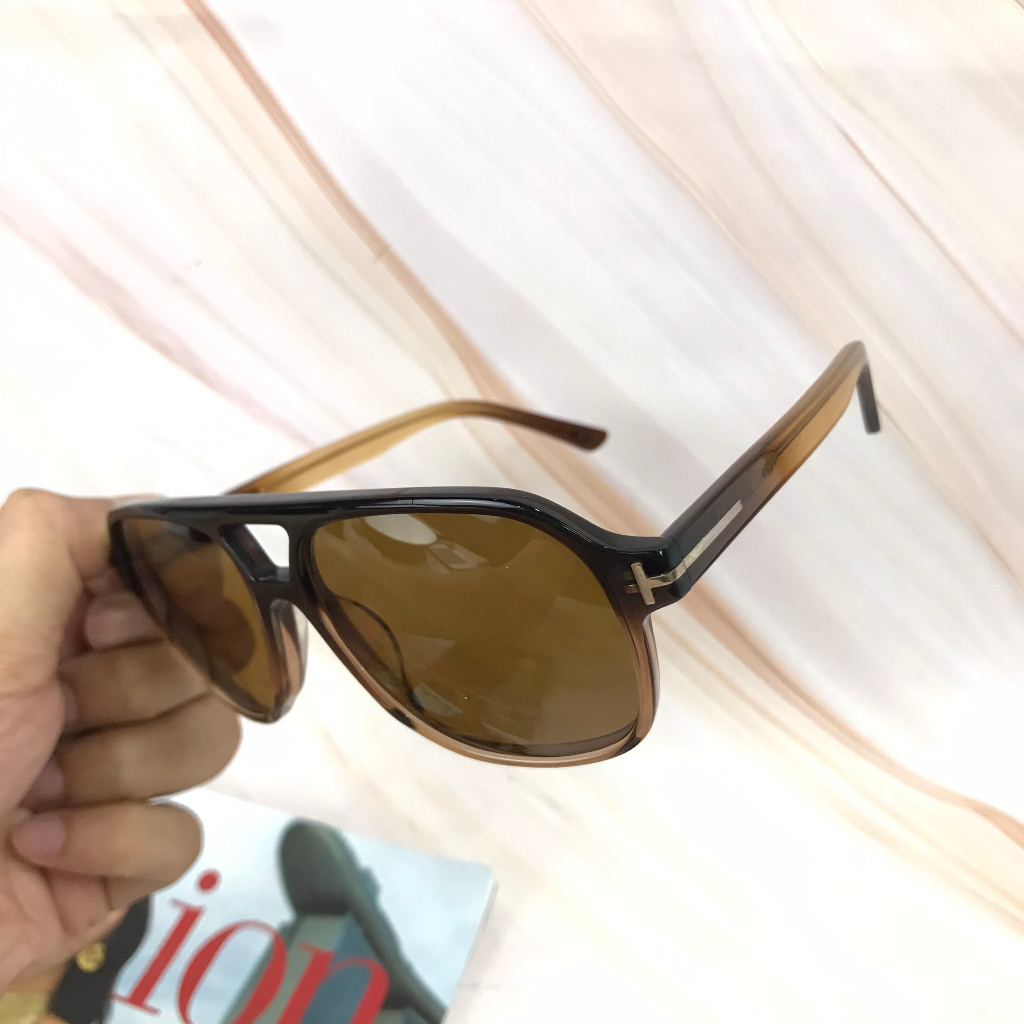 Kính Mát Tomford Chính Hãng Qua Sử Dụng, Thiết Kế Gọng Nhựa Loang Màu Cực Phong Cách