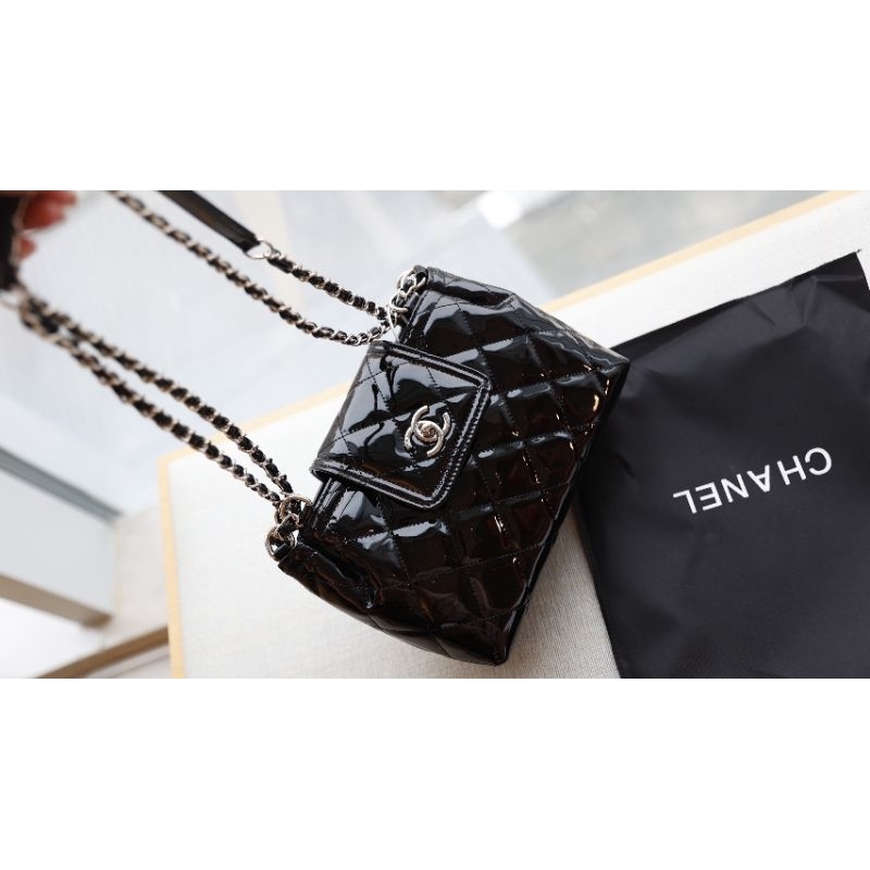 Túi xách dành cho nữ Shopping da bóng khóa bạc sz25cm kèm hộp