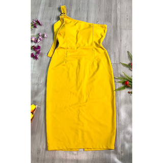 THANH LÝ ĐẦM BODY VÀNG LỆCH VAI