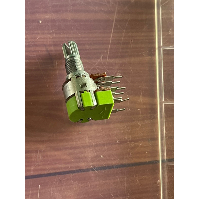 Công tắc chiết áp B50k  8 chân