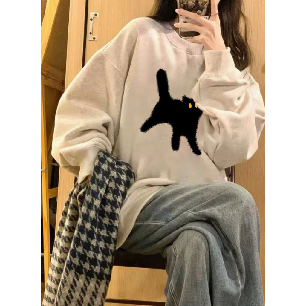 Áo sweater nữ ulzzang dài tay cổ tròn màu be trà sữa hoạ tiết mèo đen ngầu đường phố tay bo gấu dáng oversize
