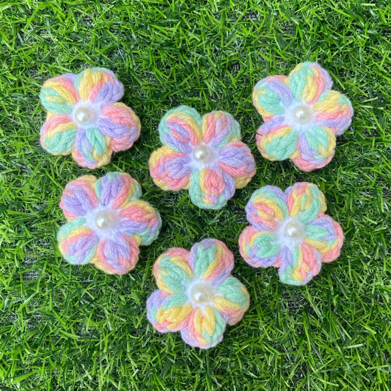 Hoa len , hoa kèm pin cài , hoa handmade By Rya.amour