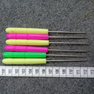 05 Chiếc Dùi vải,giấy cán nhựa giao màu ngẫu nhiên ( giá 17000/ 5 chiế)