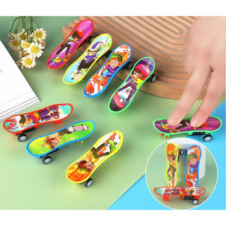 Đồ chơi ô tô ván trượt mini chạy cót siêu yêu cho bé