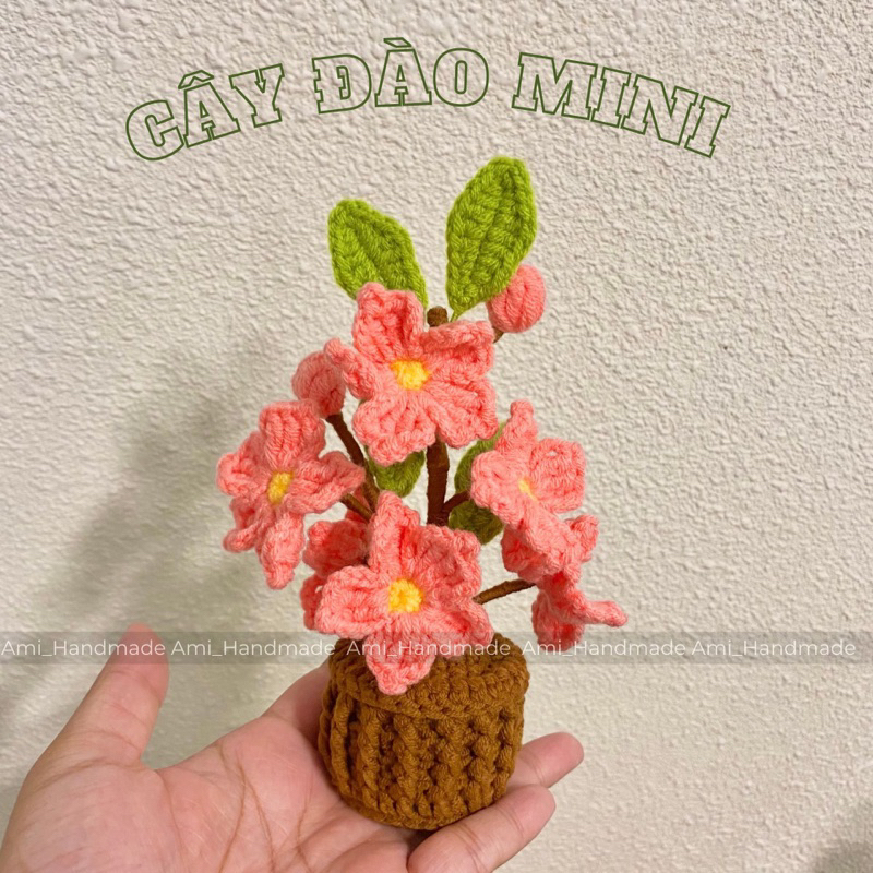 Cây đào nhỏ xinh để bàn bằng len (trang trí bàn học)