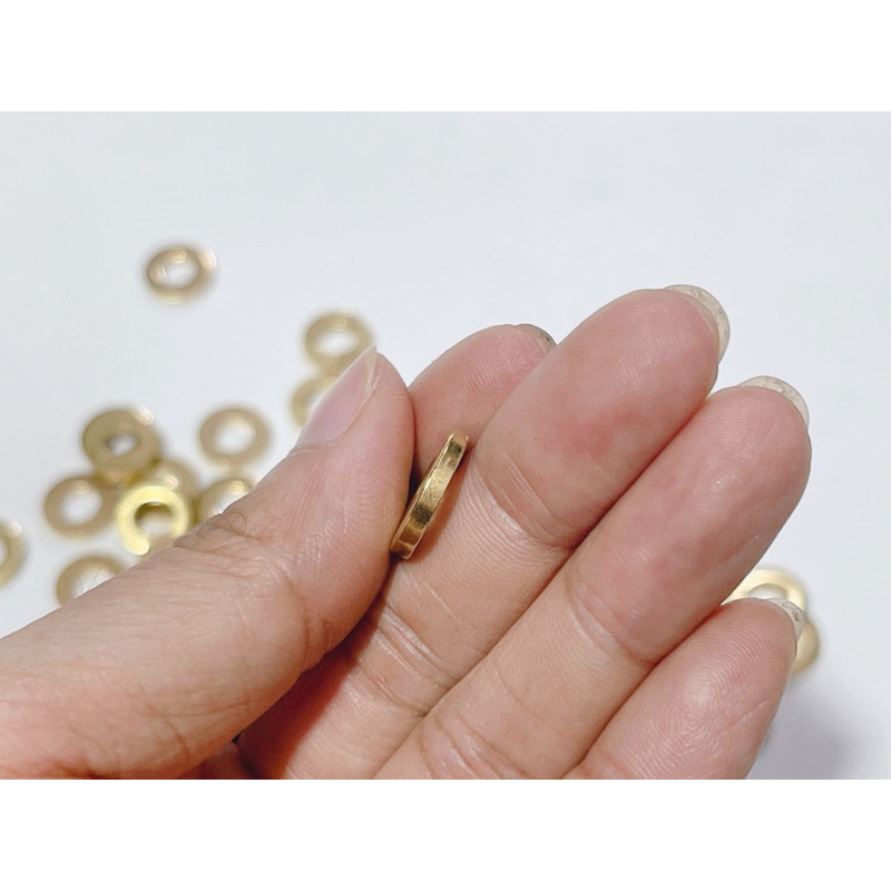 Lông đền thau màu vàng lỗ 6li 7li 8li 10li , vòng đệm phẳng thao vàng dày 2mm chất liệu không gỉ