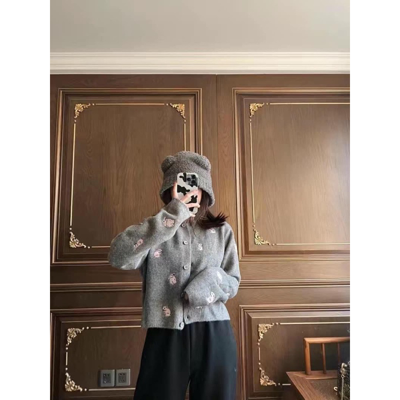 Khoác len thỏ thêu Zr