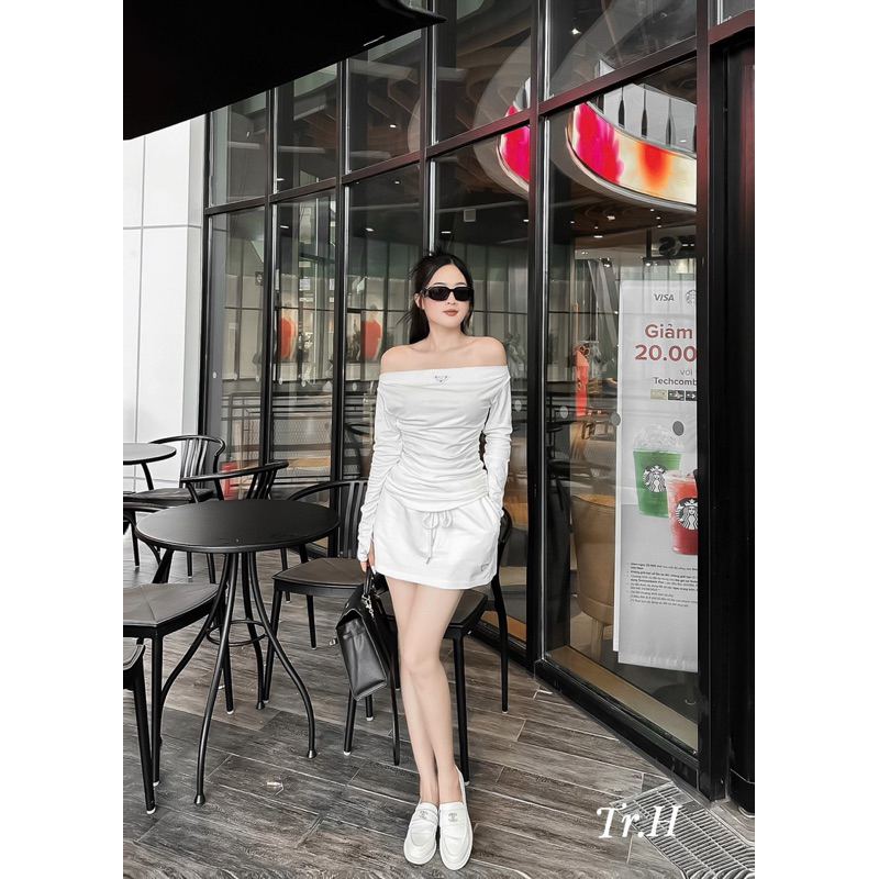 Áo Zip Trễ Vai Prdaa Hot Hit