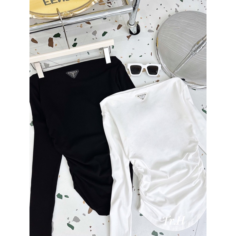 Áo Zip Trễ Vai Prdaa Hot Hit