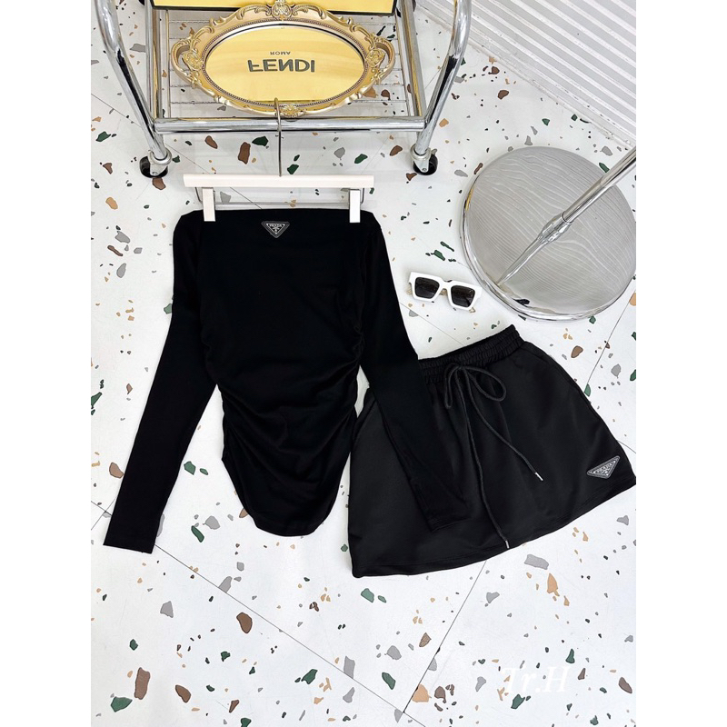 Áo Zip Trễ Vai Prdaa Hot Hit