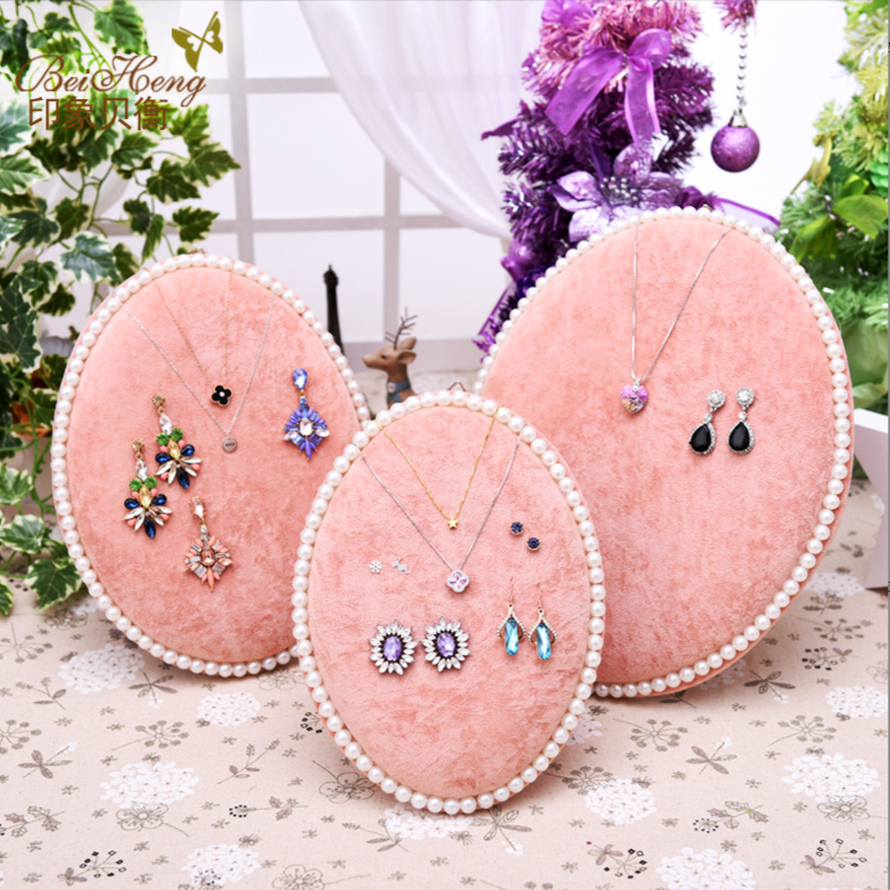 Giá treo hoa tai nhung sang chảnh hình bầu dục