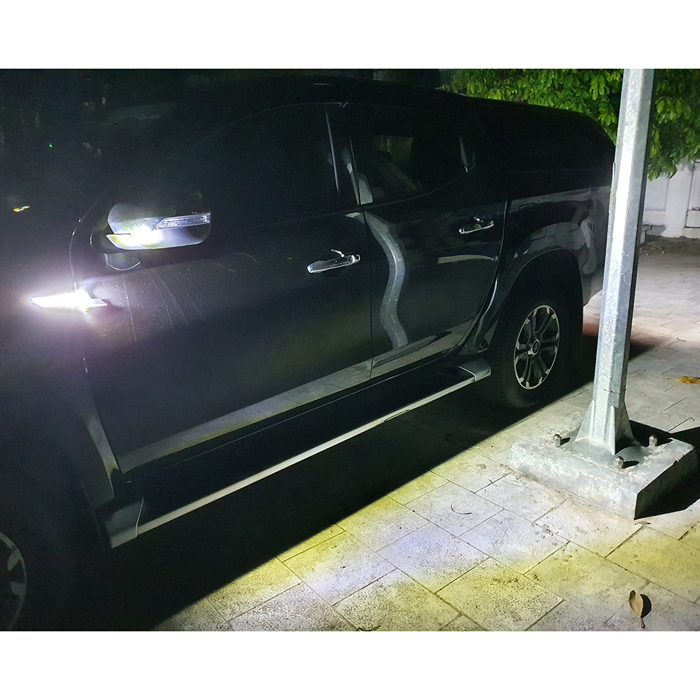 Đèn Led 2 bên sườn xe hỗ trợ khi lùi, xi nhan, định vị ban ngày giúp lái xe an toàn