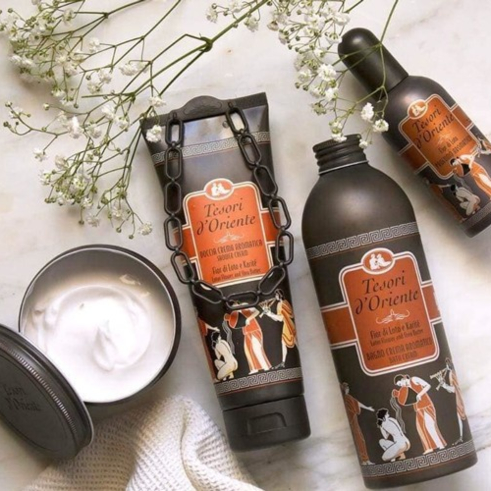 Sữa tắm xích Tesori hương hoa sen ngọt ngào dưỡng ẩm trắng da 500ml