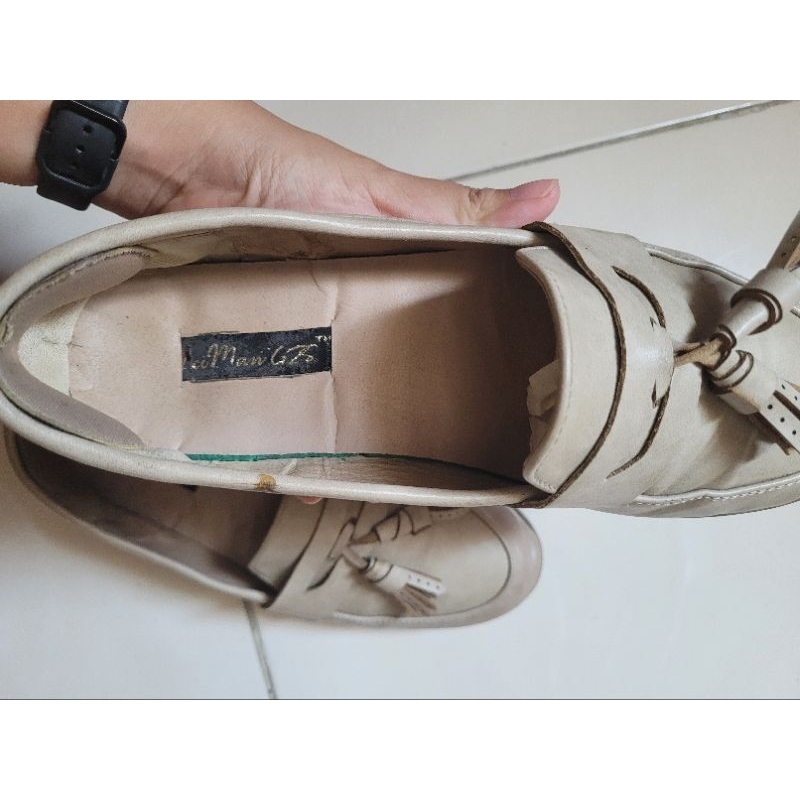 Size 39 - Giày lười loafer moca đế bệt mũi tròn màu kem xám tro