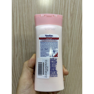 100ml - DƯỠNG THỂ Vaseline dưỡng sáng da