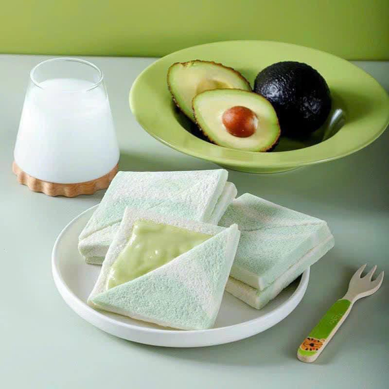 Bánh mì sanwich kem bơ /bơ thật thơm béo/1 thùng 8 cái