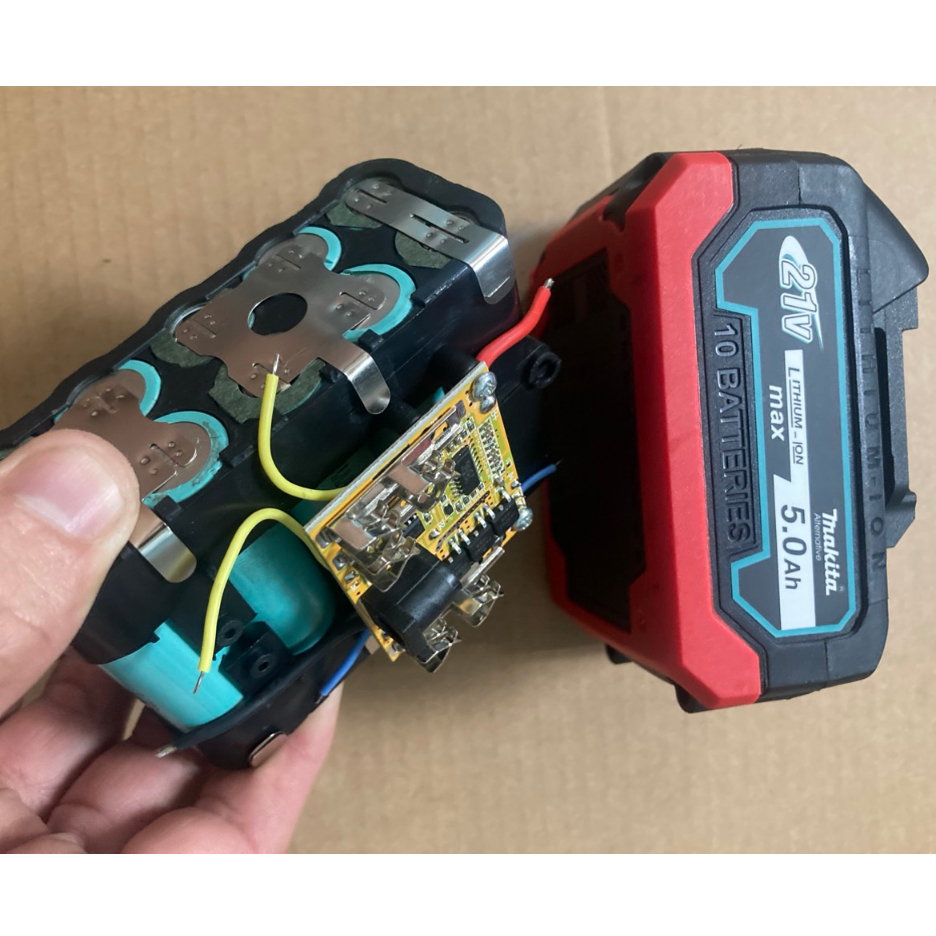 Pin Makita 18v chân pin M21 thông dụng