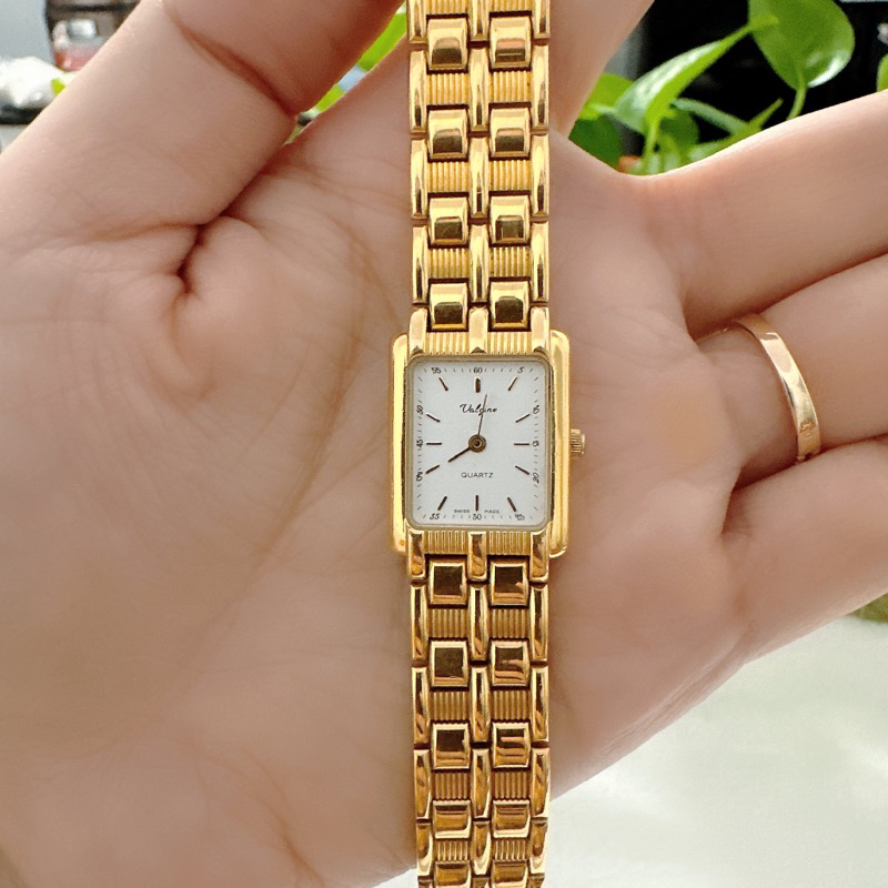 Đồng hồ nữ si nhật dáng tank hiệu Valgine
