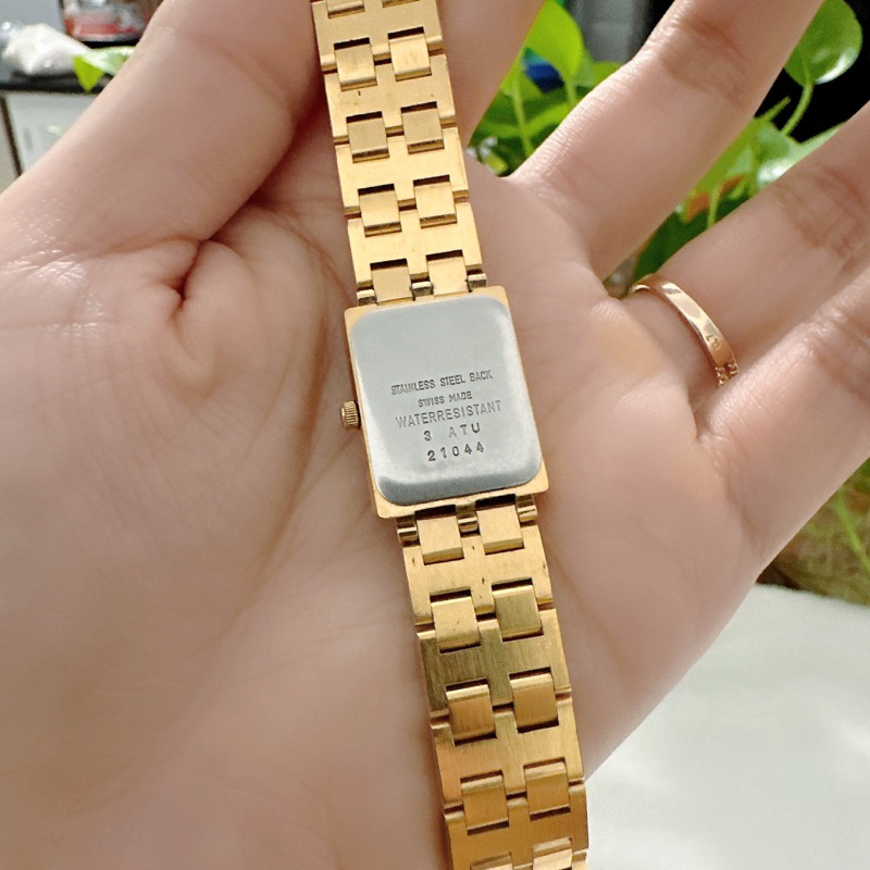 Đồng hồ nữ si nhật dáng tank hiệu Valgine