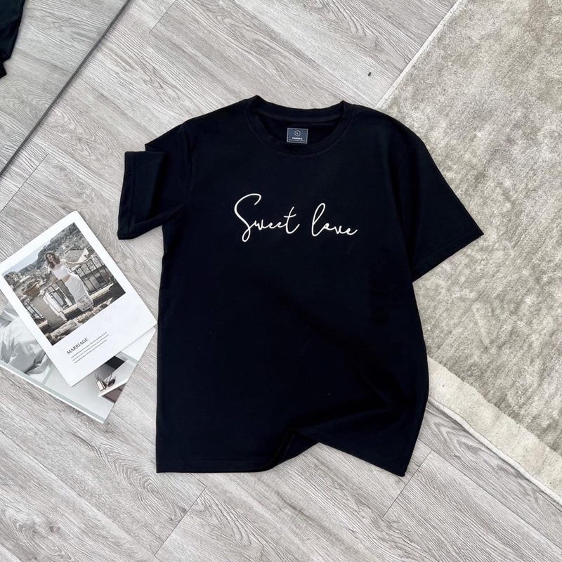Áo Phông Basic SWEET LOVE Trẻ Trung Hiện Đại Năng Động DORRIS N