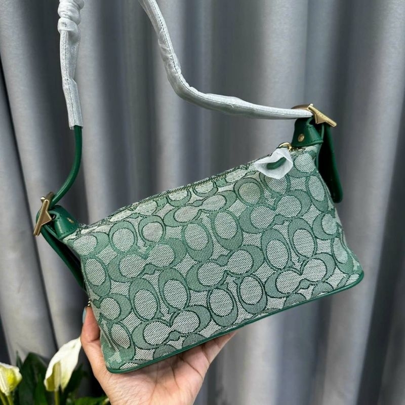 Hàng bao chuẩn xịn✨✨DEMI BAG IN SIGNATURE JACQUARD CE736✨Túi coach kẹp đơn đơn giản, sang chảnh