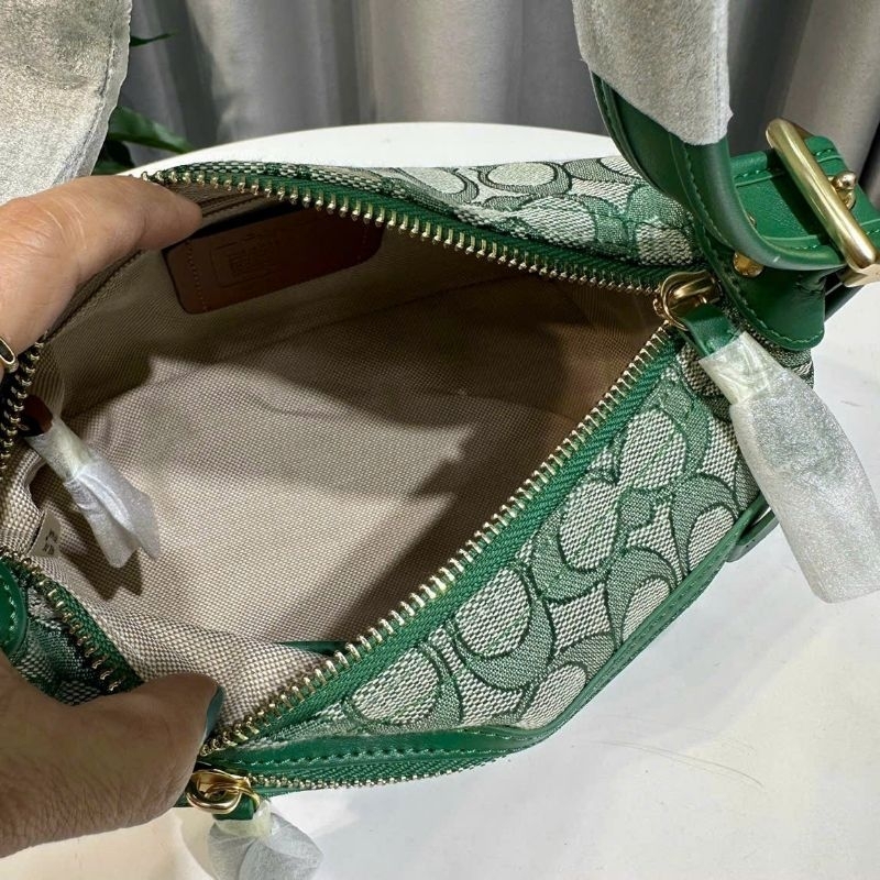 Hàng bao chuẩn xịn✨✨DEMI BAG IN SIGNATURE JACQUARD CE736✨Túi coach kẹp đơn đơn giản, sang chảnh