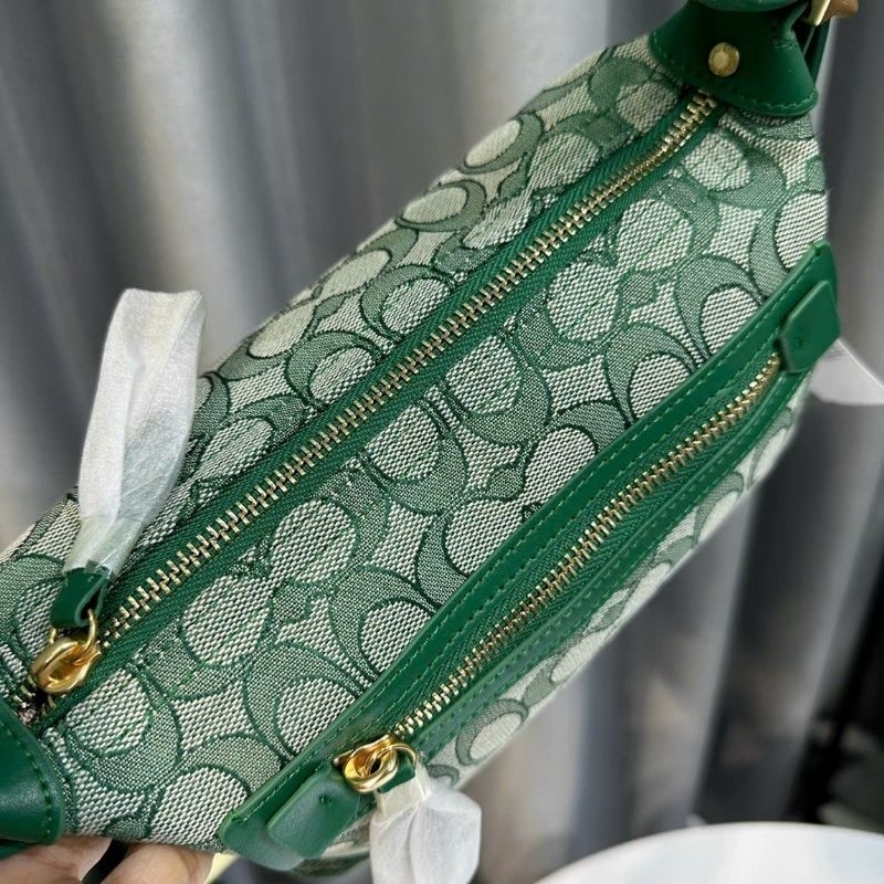 Hàng bao chuẩn xịn✨✨DEMI BAG IN SIGNATURE JACQUARD CE736✨Túi coach kẹp đơn đơn giản, sang chảnh