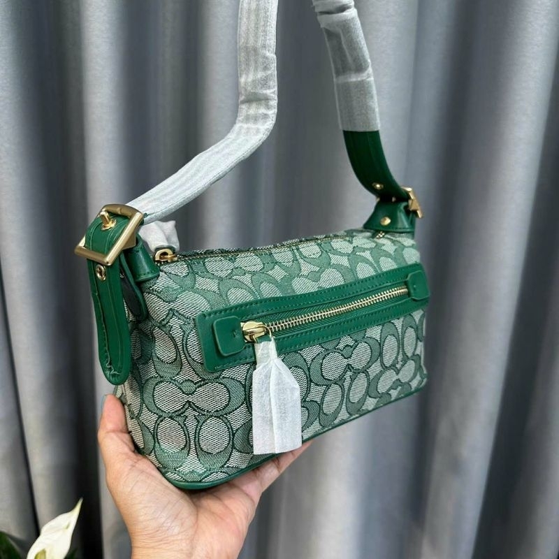 Hàng bao chuẩn xịn✨✨DEMI BAG IN SIGNATURE JACQUARD CE736✨Túi coach kẹp đơn đơn giản, sang chảnh