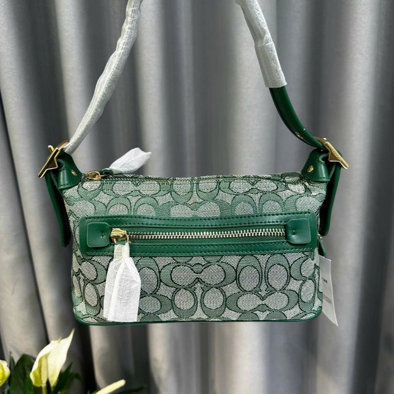 Hàng bao chuẩn xịn✨✨DEMI BAG IN SIGNATURE JACQUARD CE736✨Túi coach kẹp đơn đơn giản, sang chảnh