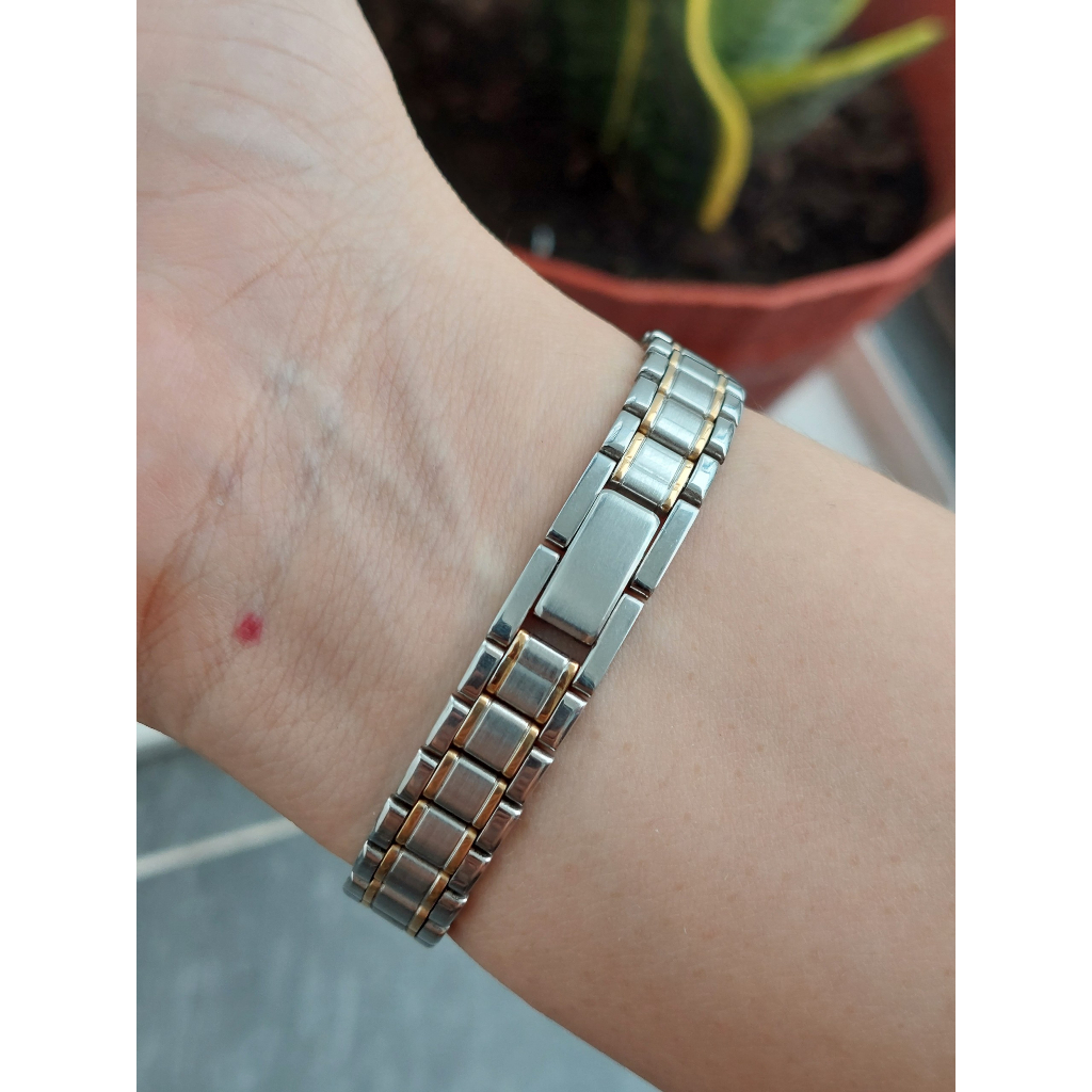 Đồng hồ nữ Junction Square chạy pin hàng Si