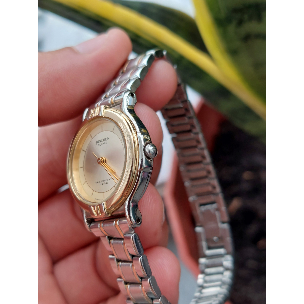 Đồng hồ nữ Junction Square chạy pin hàng Si