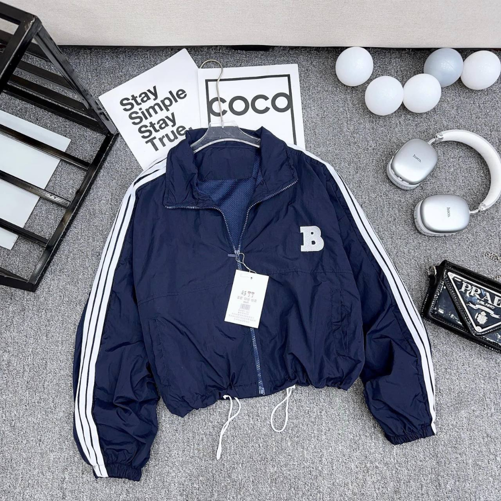 Áo Khoác Gió Nữ Dáng Croptop Logo thêu chữ B tay nhún Ulzzang dây rút gấu 2 lớp dày dặn - Phối Đồ Siêu Xinh