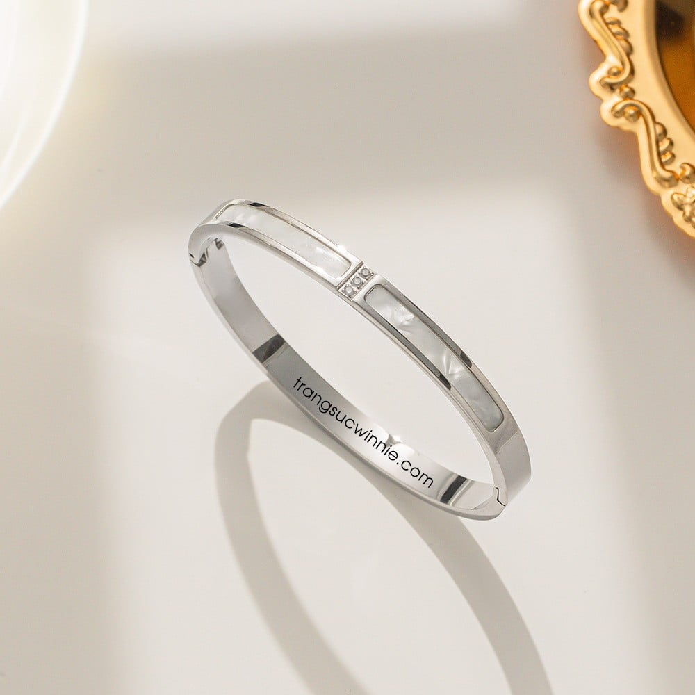 Vòng tay nữ titan Xà Cừ