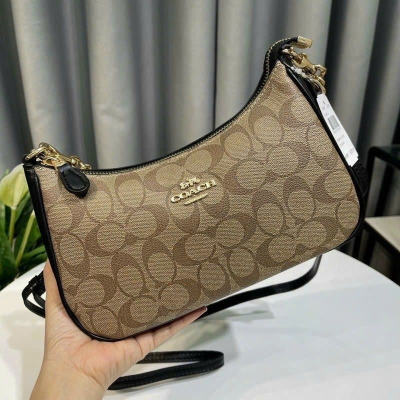 Túi C0ach teri dáng thuyền kẹp nách sang chảnh