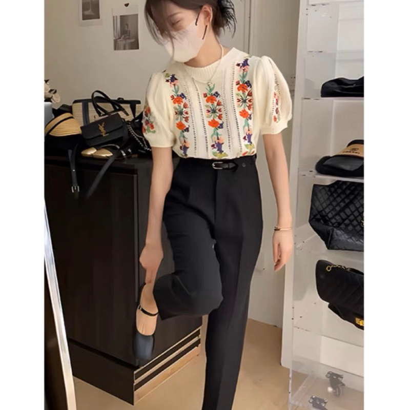 Áo len nữ cộc tay thêu hoa tiêu thư nhẹ nhàng