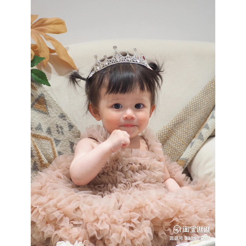 VÁY CÔNG CHÚA ĐẦY THÁNG THÔI NÔI DỰ TIỆC CHO BÉ GÁI