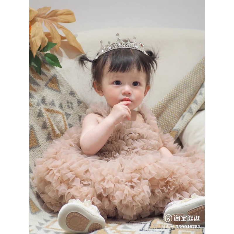 VÁY CÔNG CHÚA ĐẦY THÁNG THÔI NÔI DỰ TIỆC CHO BÉ GÁI