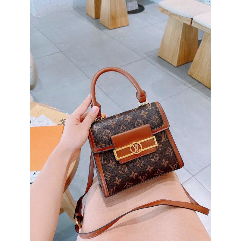 Túi Xách Cầm Tay Sang Không Kén Tuổi Full Box Nguyên Hộp QMSTX08