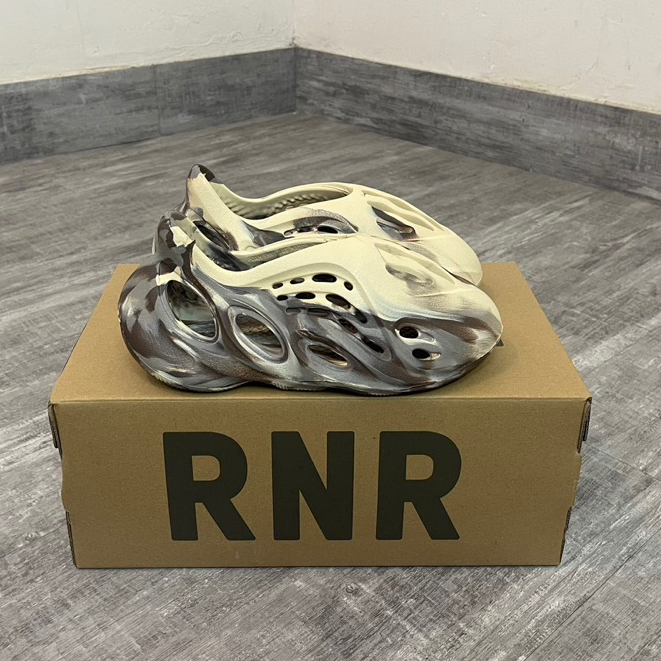 Sneaker Yz FOAM Runner