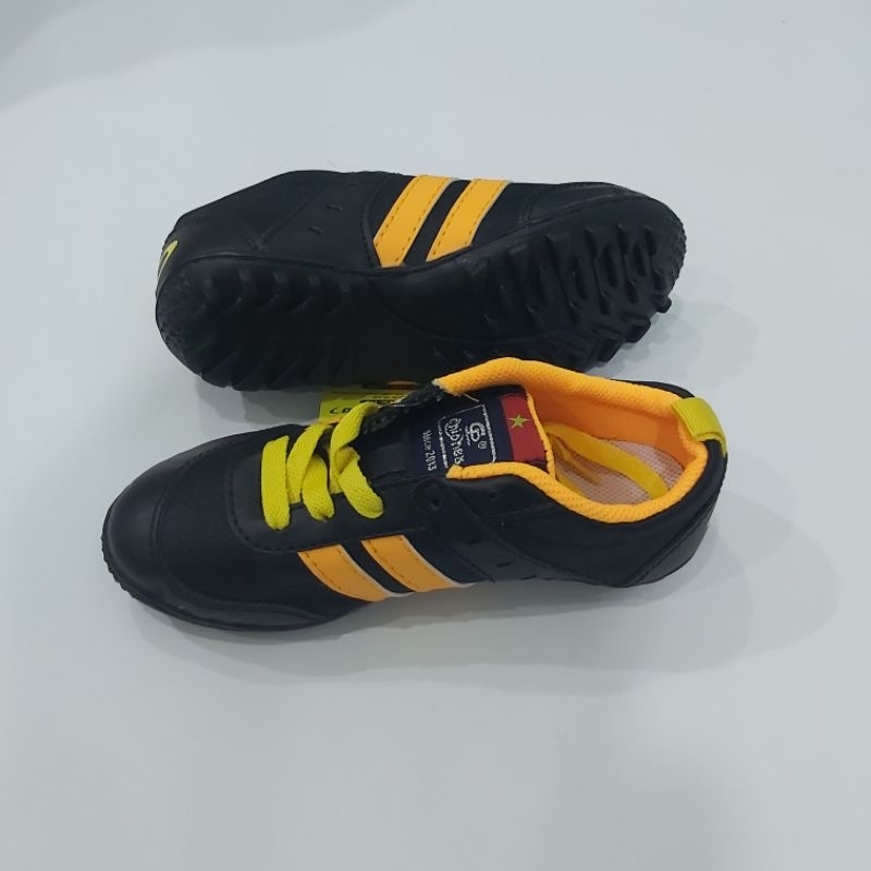 Giày Bóng Đá trẻ em Chí Phèo 004C Đen phối