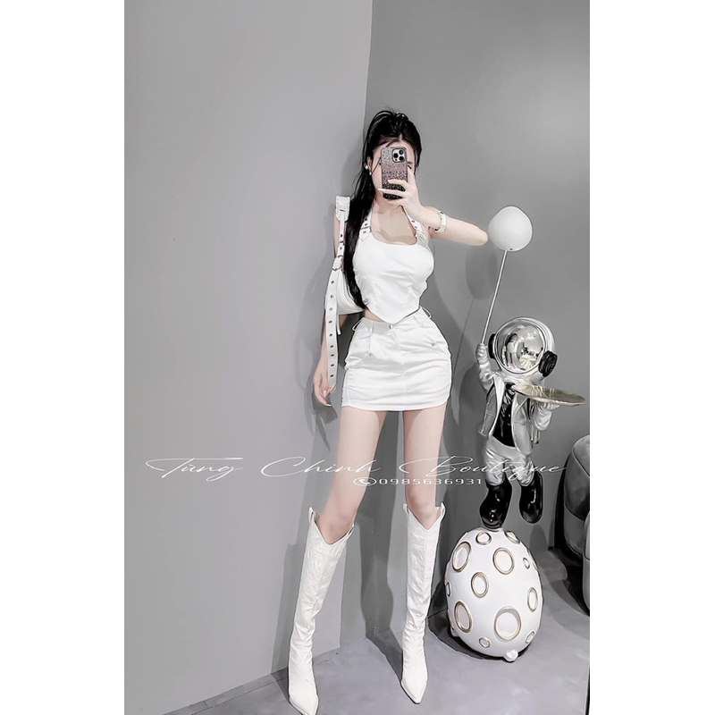 SET CHÂN VÁY NGẮN ÁO YẾM TRẮNG PHỐI ĐAI