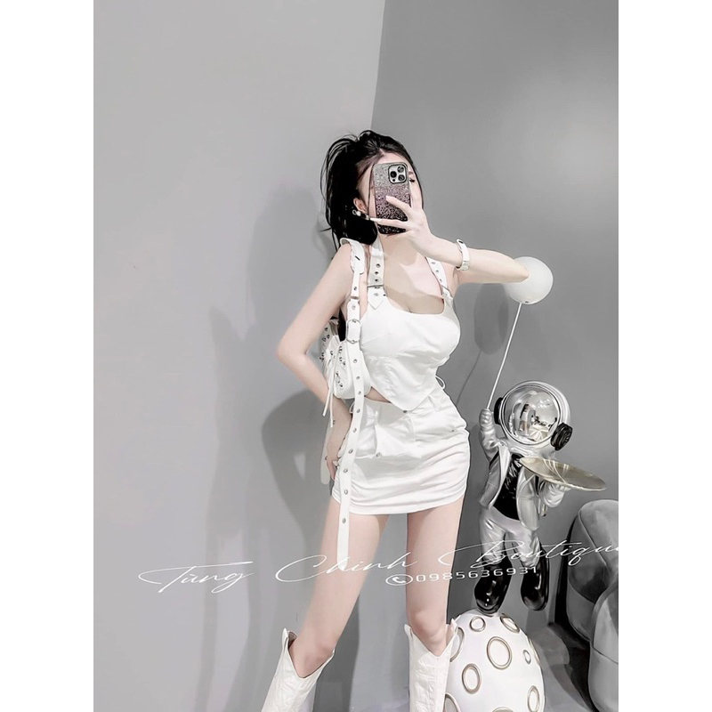 SET CHÂN VÁY NGẮN ÁO YẾM TRẮNG PHỐI ĐAI