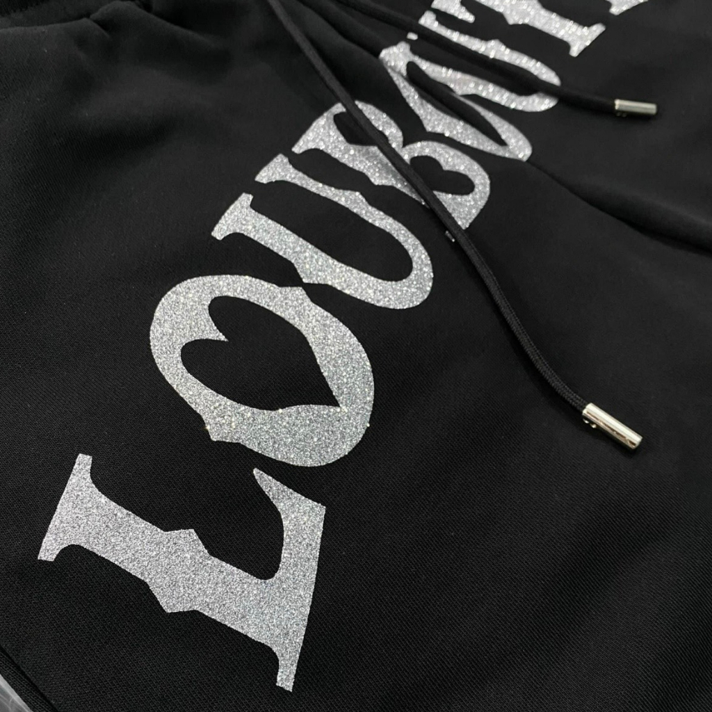 Quần Short Nam Louboutin Chữ In Kim Tuyến Cực Nét - Chất Liệu Umi Form Dáng Thời Trang Hot Trend 2023 | BigBuy360 - bigbuy360.vn