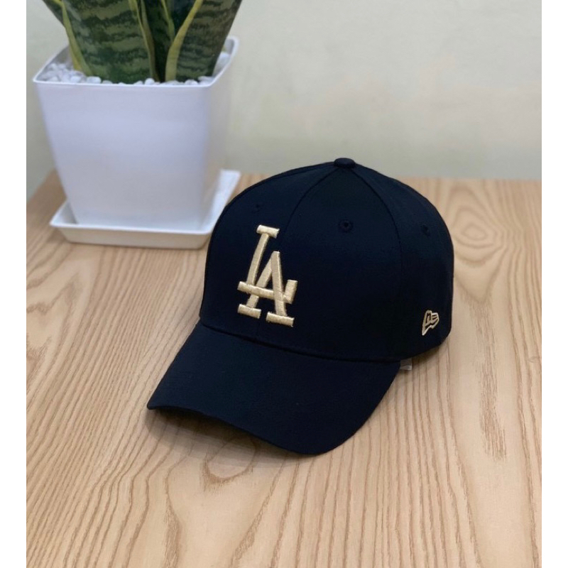 Nón kết nam nữ, mũ lưỡi chai màu đen thêu chữ LA phong cách