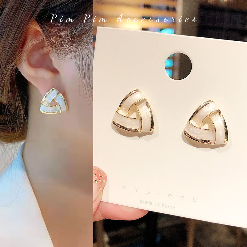 Khuyên tai Bông tai phong cách Hàn Quốc dành cho nữ nhiều kiểu dáng cá tính