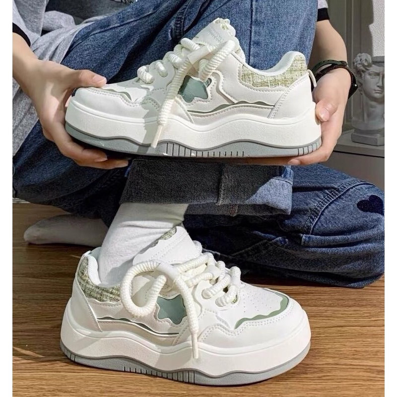 Giày thể thao nữ đế độn gắn hình ngôi sao cao cấp hàng qc