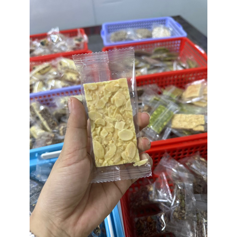 250GRAM BÁNH NGÓI HẠNH NHÂN ĂN KIÊNG SIÊU NGON
