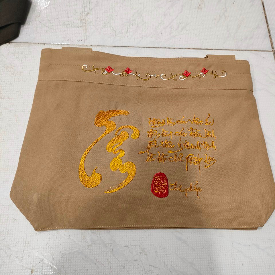 Túi Đi Chùa dành cho Phật Tử cư sĩ có dây rút thêu thư pháp tiện lợi, Túi đi chùa, Túi Thêu Thư Pháp 26x36