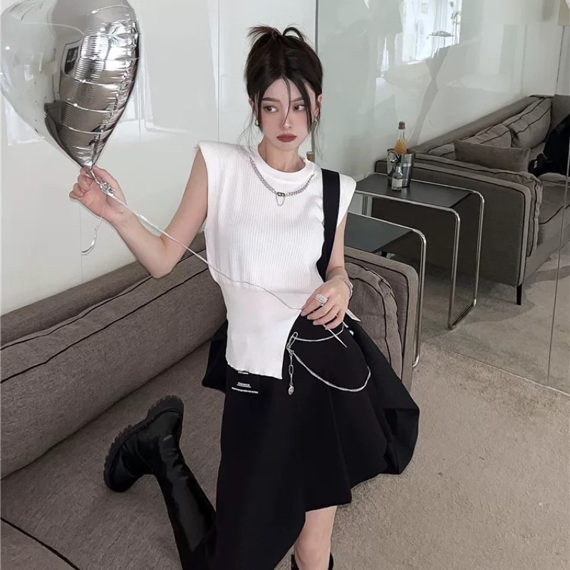 Gaeul store- áo len dệt kim không tay độn vai kèm xích B hot hit